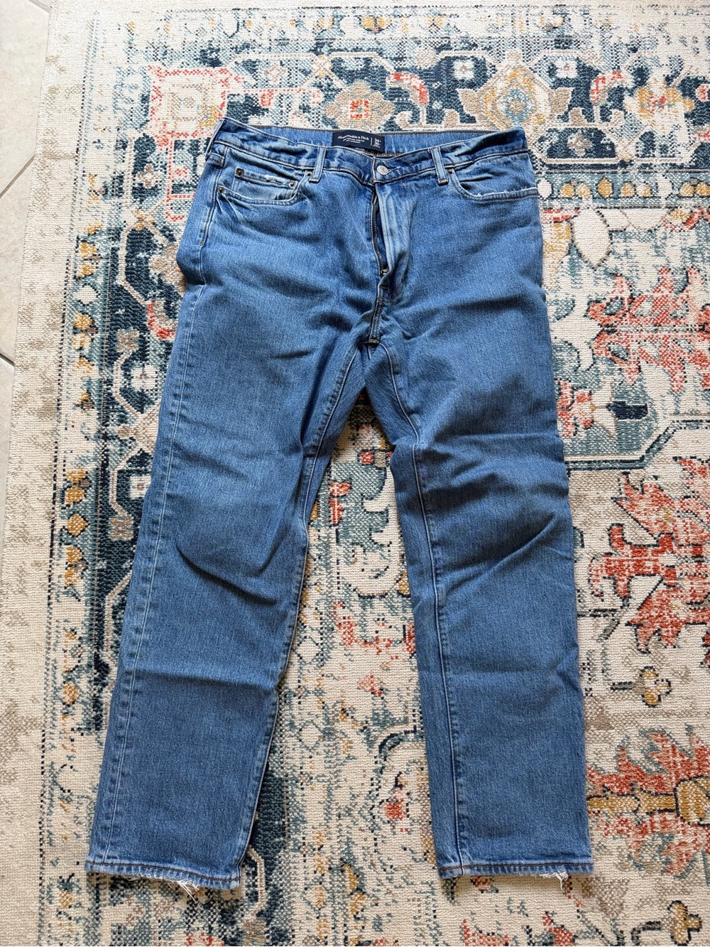 Abercrombie & Fitch Men's Straight Jeans in Classic Blue
